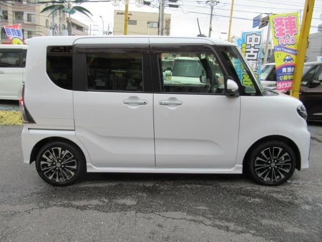Car thumbnail 4