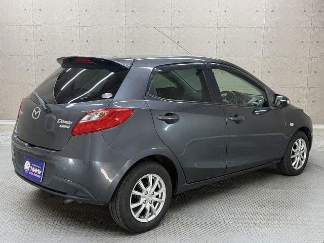 Car thumbnail 4