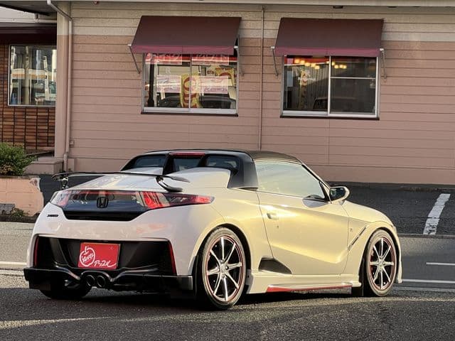 Car thumbnail 3