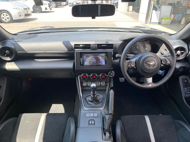 Car thumbnail 2