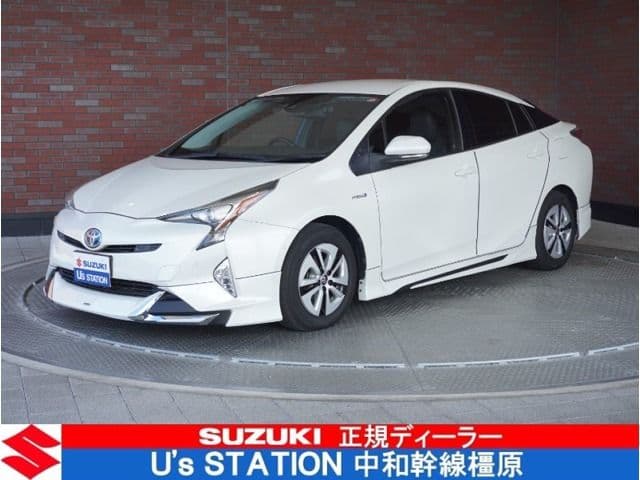 Car image 1