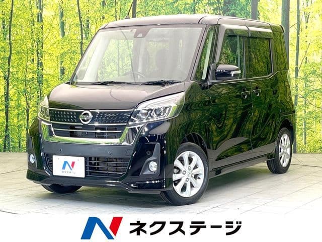 NISSAN