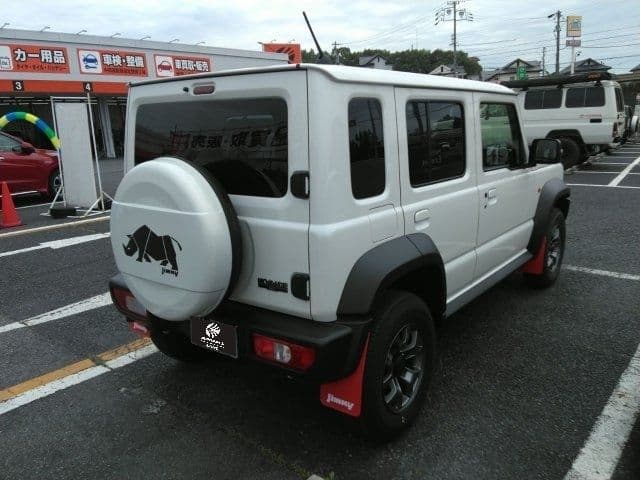 Car thumbnail 3