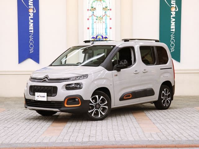 Car image 1