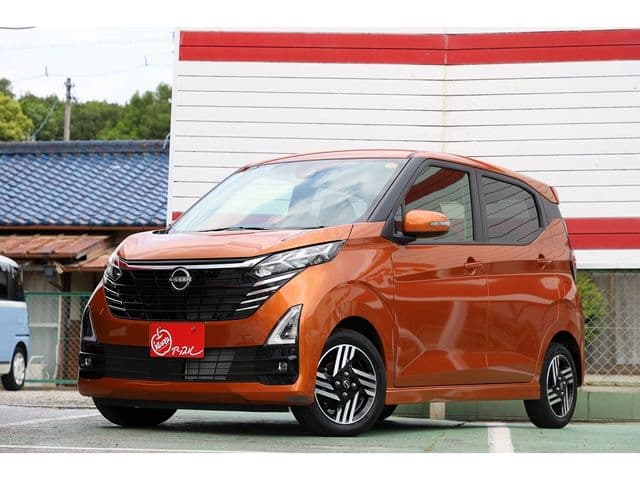 NISSAN