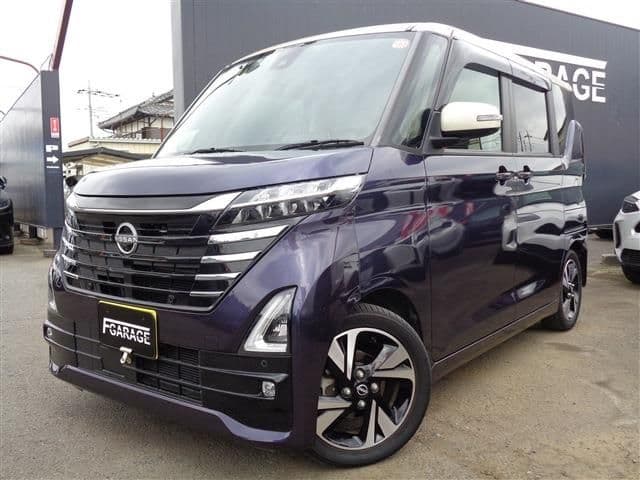 NISSAN