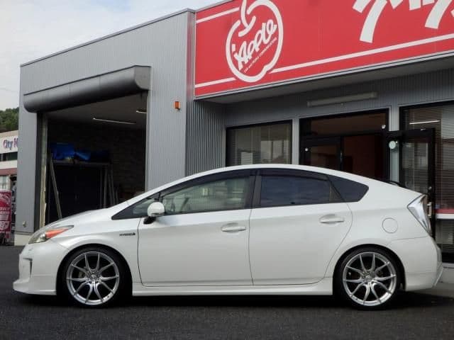 Car thumbnail 4