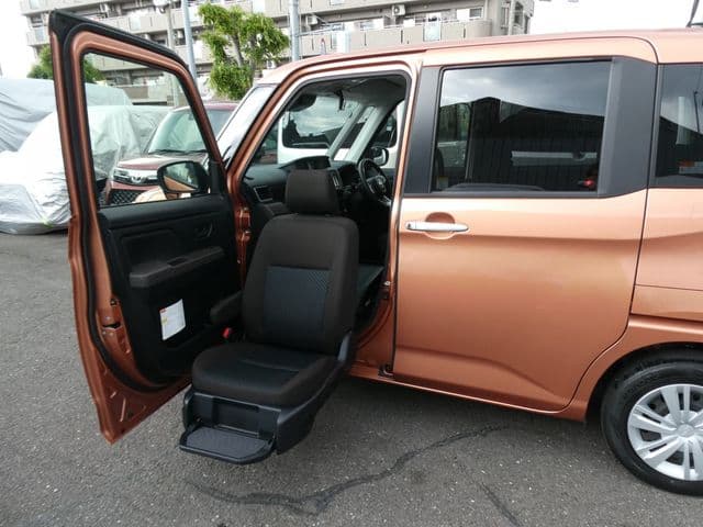Car thumbnail 3