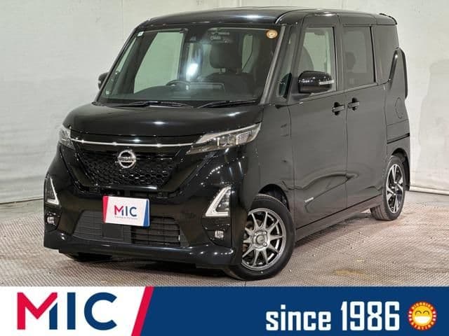 NISSAN