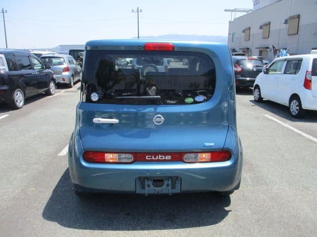 Car thumbnail 3