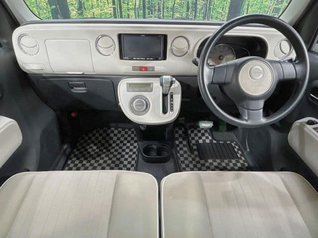 Car thumbnail 2