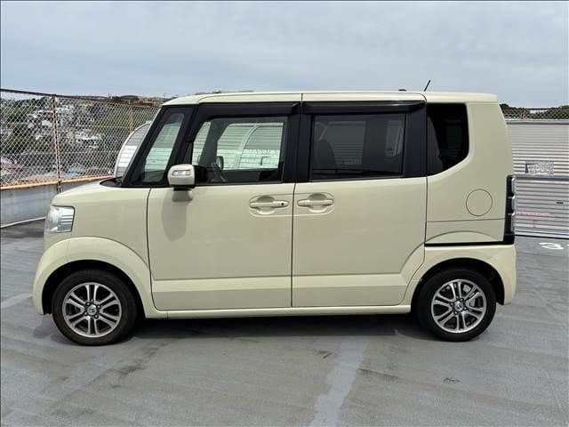 Car thumbnail 3