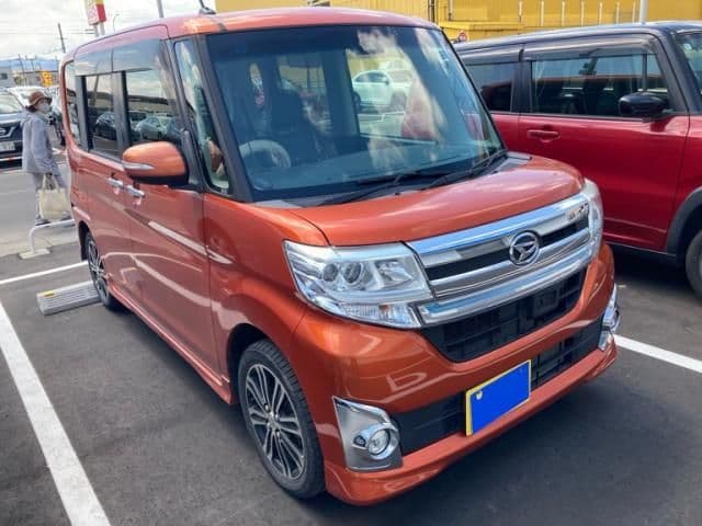 Car image 1