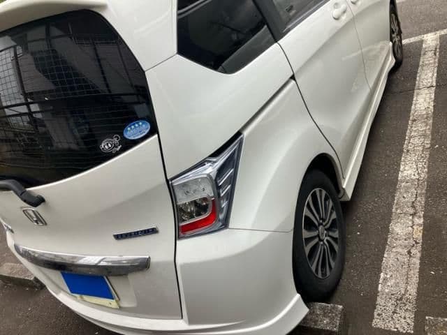 Car thumbnail 4