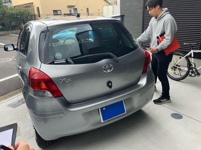 Car thumbnail 3
