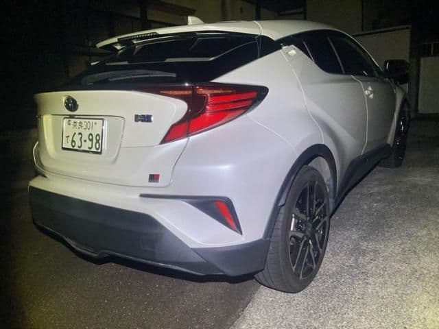Car thumbnail 3