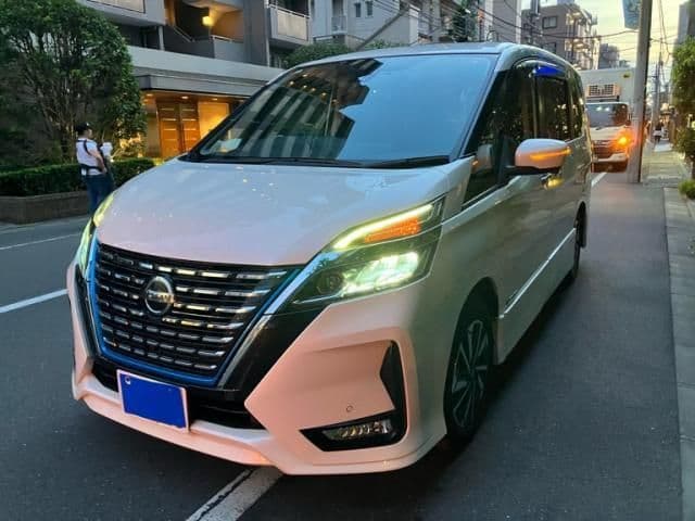Car image 1