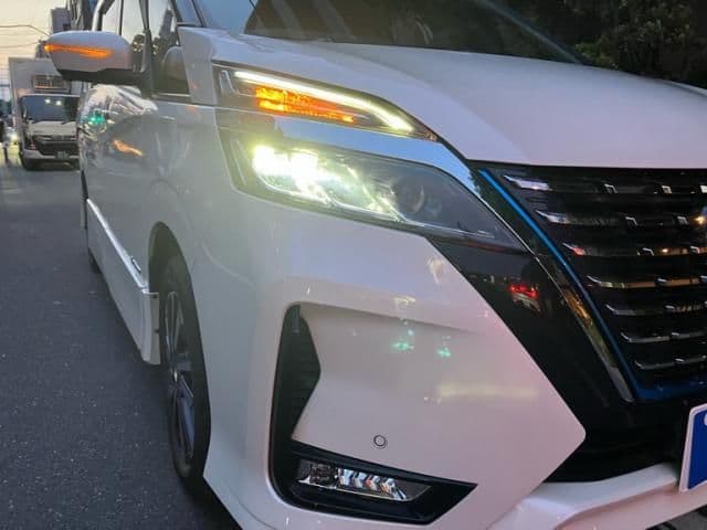Car thumbnail 3