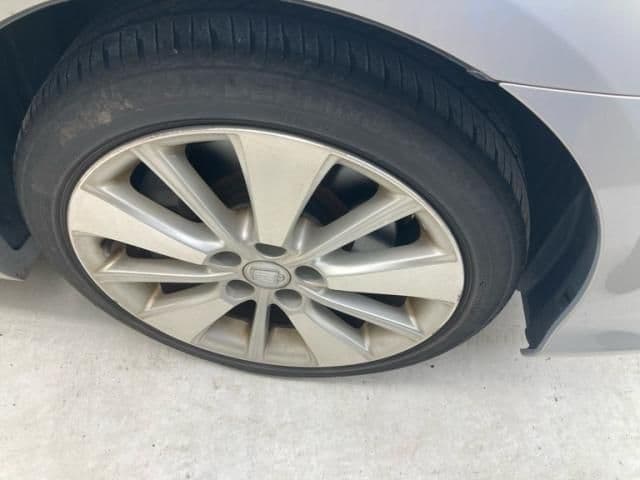 Car thumbnail 3