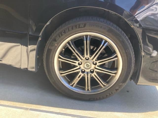 Car thumbnail 3