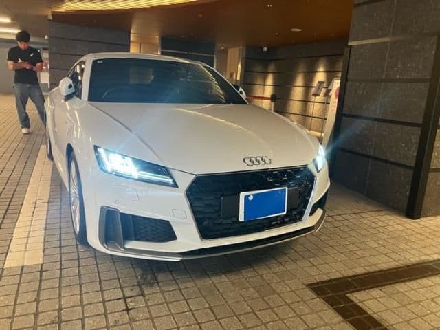AUDI