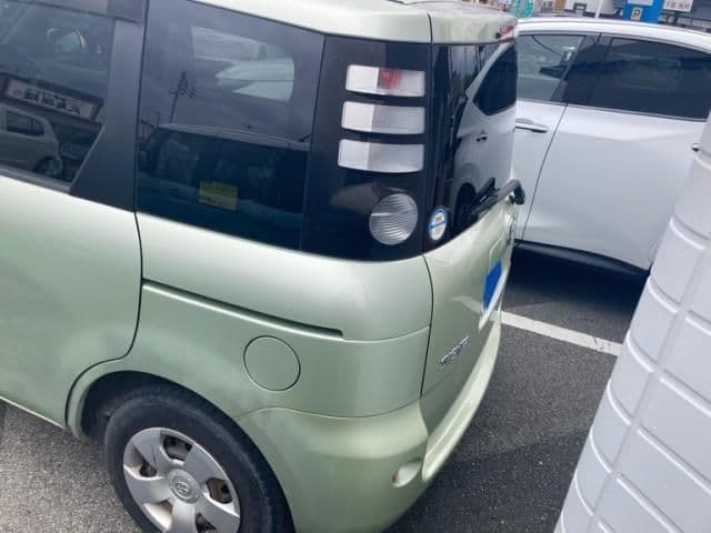 Car thumbnail 4
