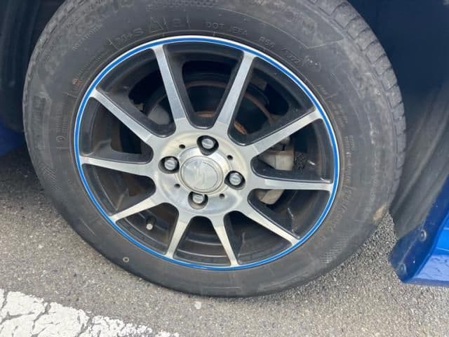 Car thumbnail 4