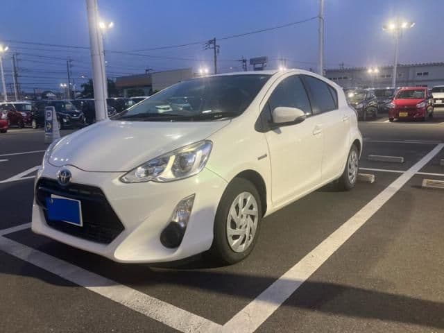 Car image 1