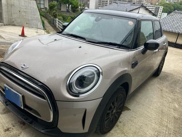 Car thumbnail 2