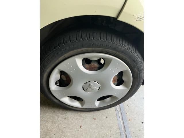 Car thumbnail 3