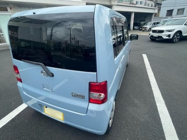 Car thumbnail 4