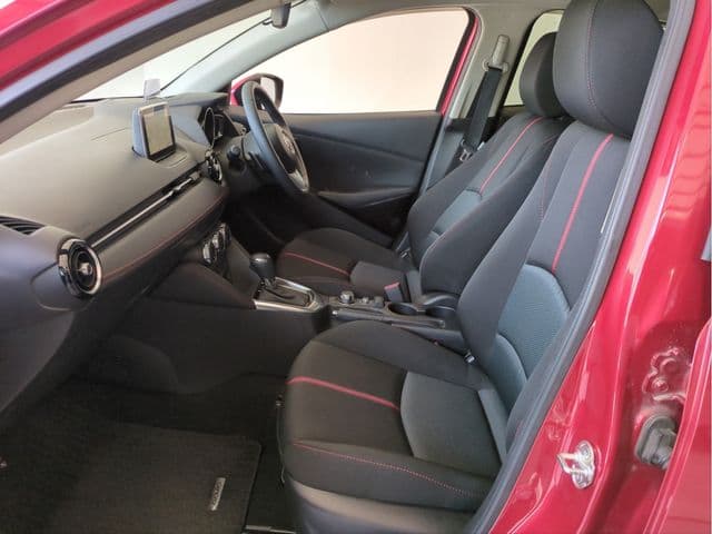 Car thumbnail 4