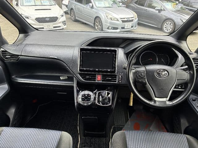 Car thumbnail 3