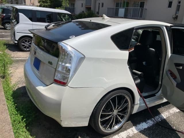 Car thumbnail 3