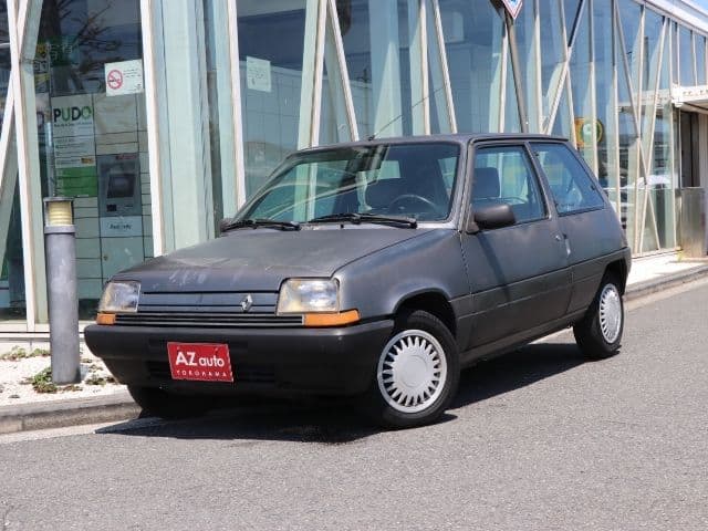 RENAULT