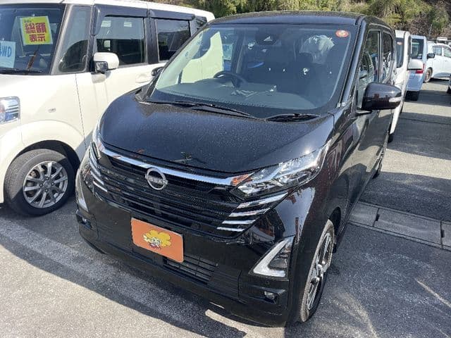 NISSAN
