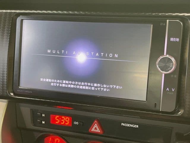 Car thumbnail 3