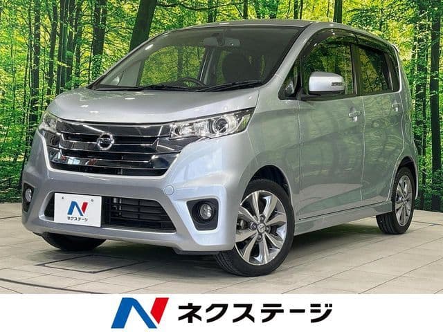 NISSAN