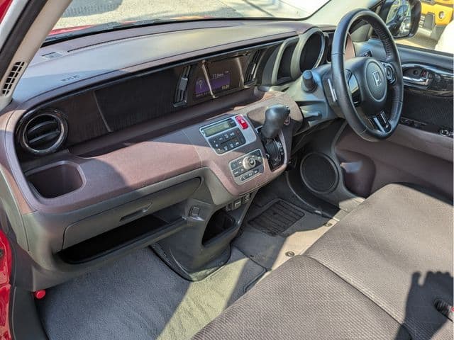 Car thumbnail 3