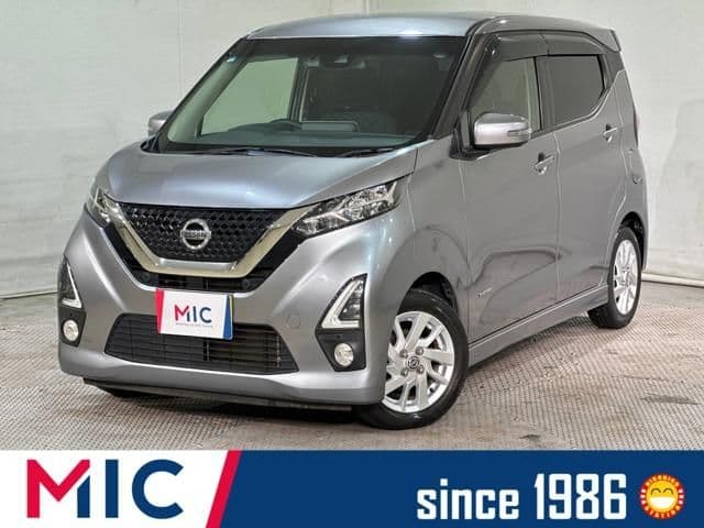 NISSAN