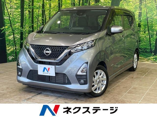 NISSAN