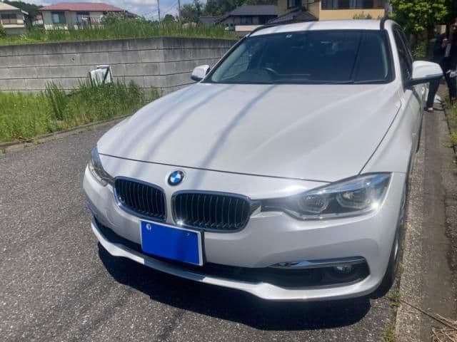 Car thumbnail 3