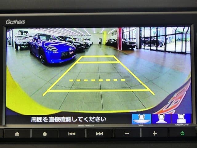 Car thumbnail 4
