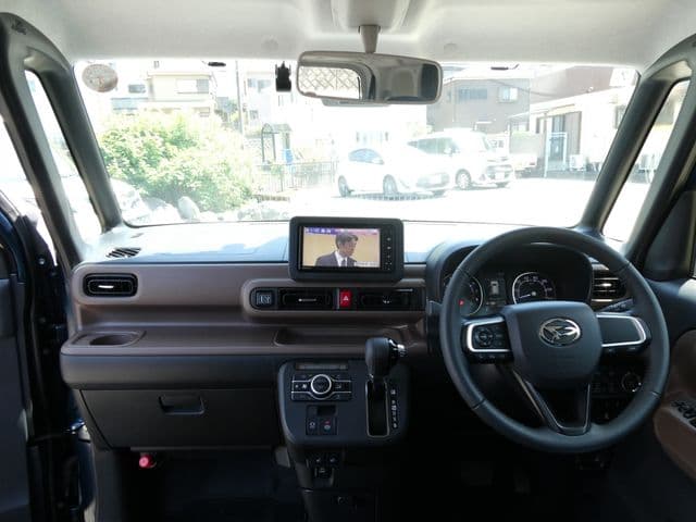 Car thumbnail 3