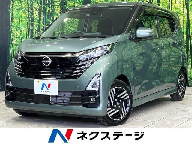 NISSAN