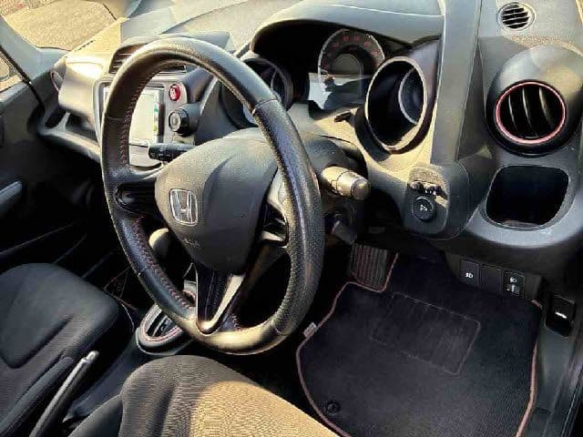 Car thumbnail 2