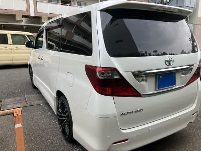 Car thumbnail 2
