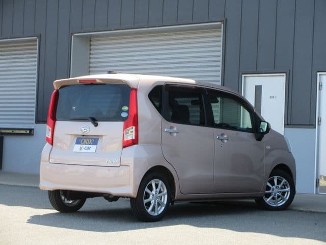 Car thumbnail 3