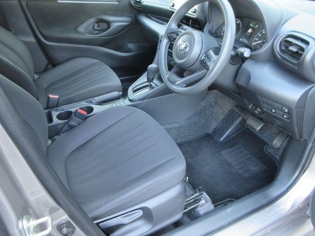 Car thumbnail 4