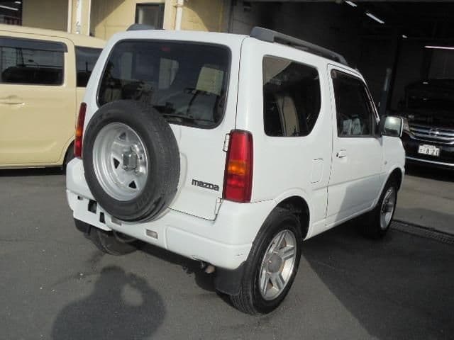 Car thumbnail 3